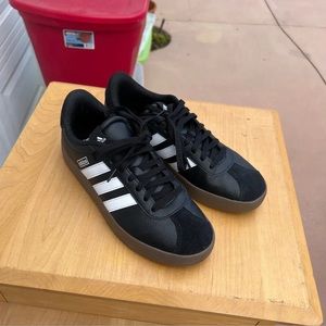 Adidas court side sneaker size 42. Basically new just a little big on me.